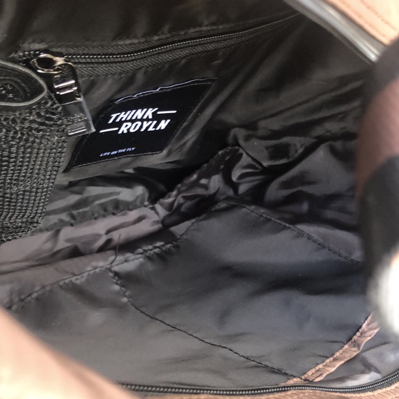 NWT THINK ROYLN Hampton Oversize Shopper w:Matching Pouch & C/B Strap - Picture 6 of 7